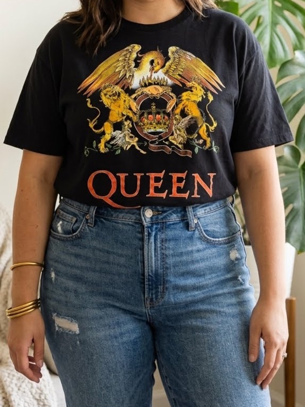 Queen Band Tee Black Gold Crest Graphic T-Shirt XL Relaxed Cotton Vintage Style